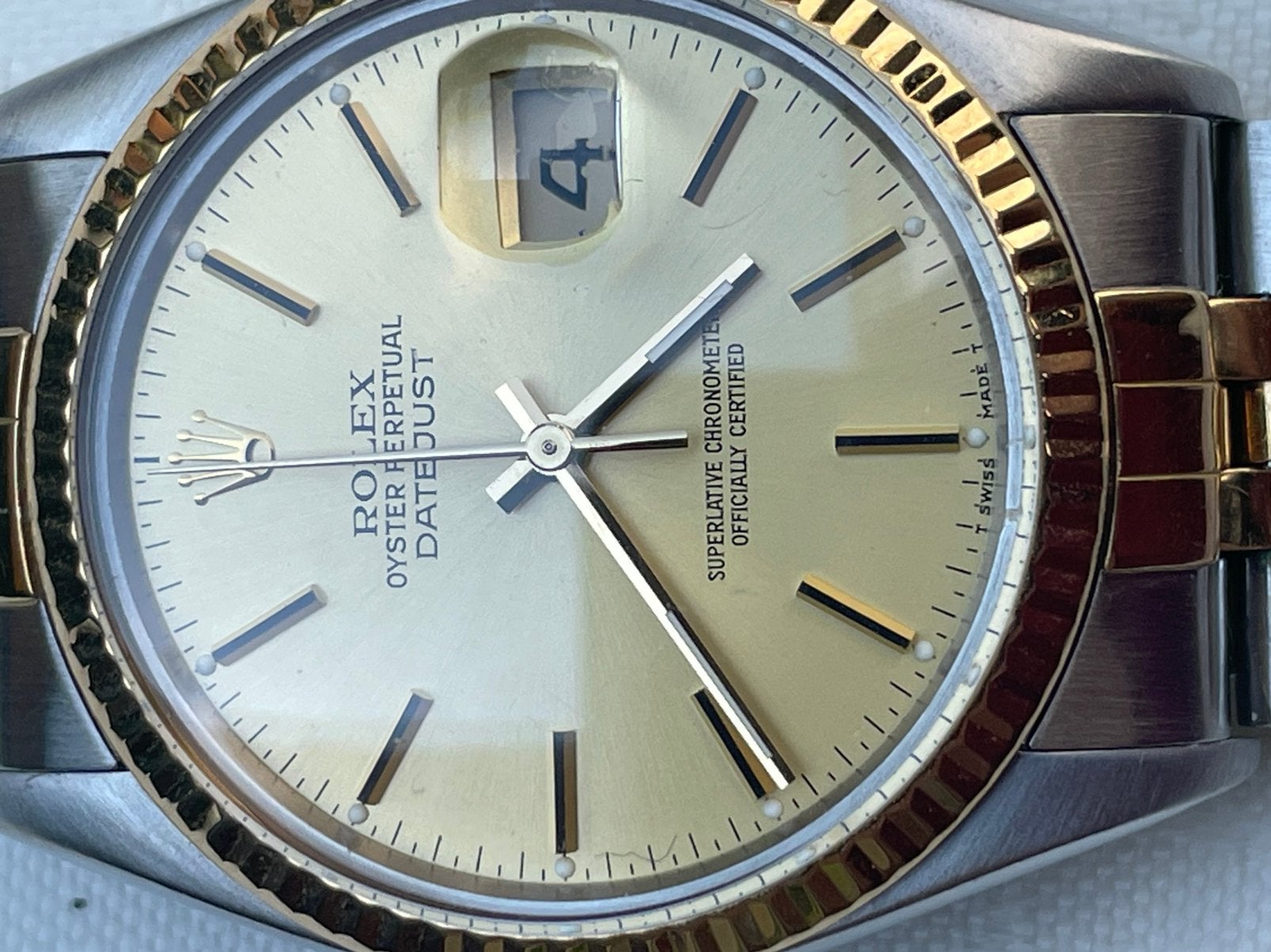 Montre Rolex date just avec bracelet jubilé or et acier, Rolex, Comme neuf, Or, Enlèvement