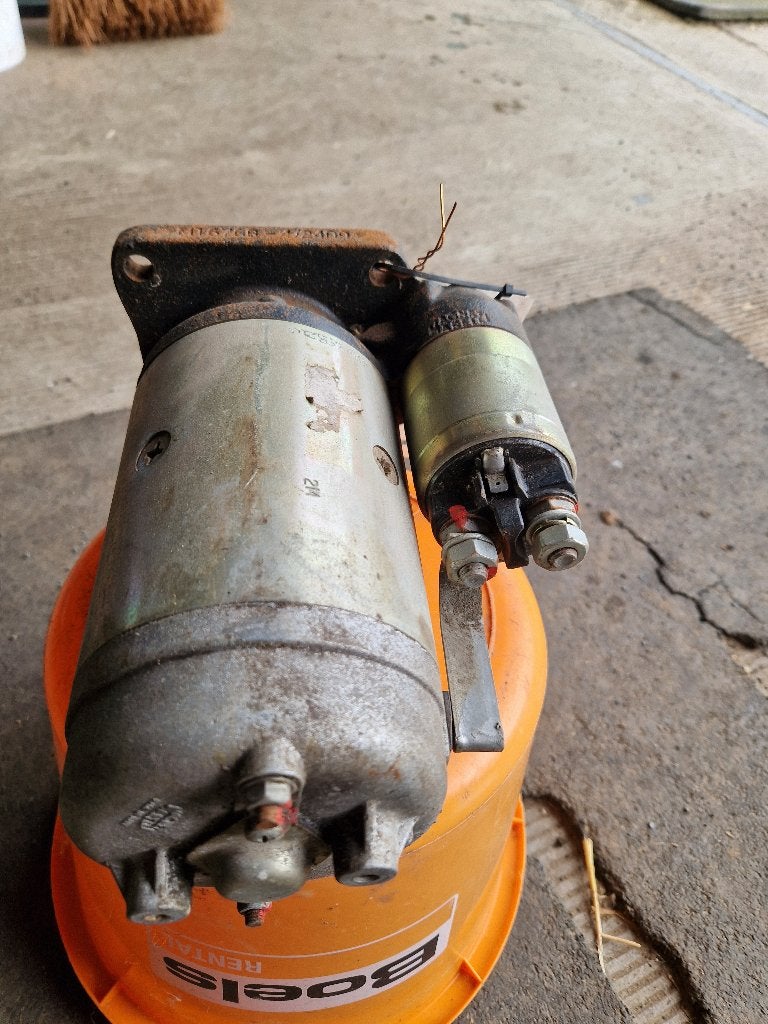 Startmotor van graafkraan Fiat Hitachi 200 L.C. / 24 V, Articles professionnels, Machines & Construction | Grues & Excavatrices