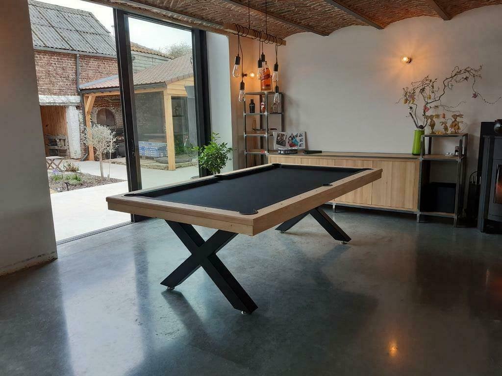 Poolbiljart Blade — massieve eik, stalen poten | ’t Clubke, Sport en Fitness, Ophalen, Nieuw, Pooltafel
