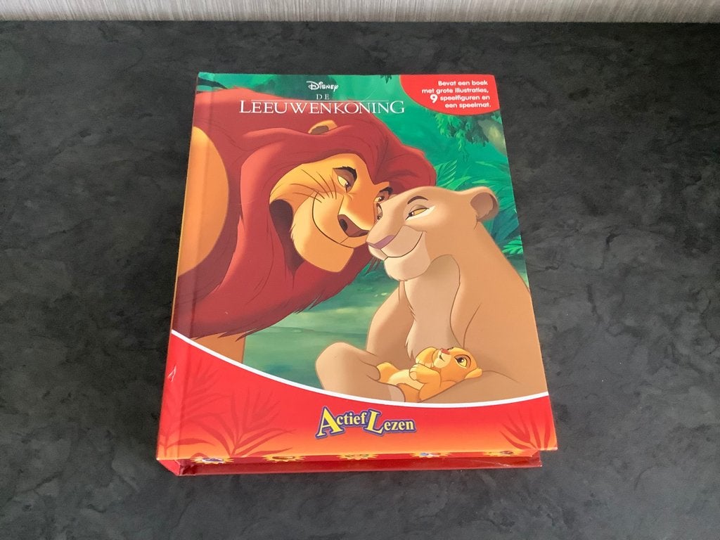 Disney de Leeuwenkoning actief lezen met speelfiguren, Ophalen of Verzenden, Zo goed als nieuw, Puzzelen