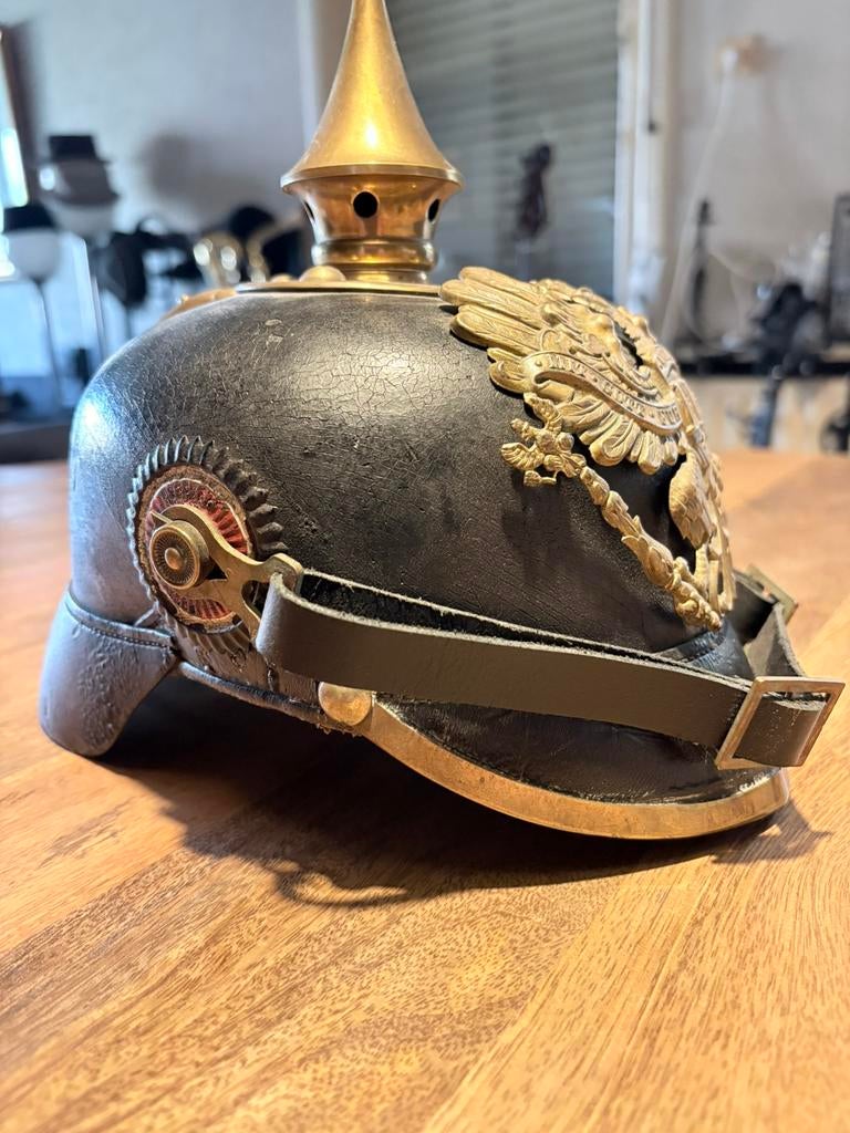 Duitse helm “pickelhaube” WOI, Verzamelen, Militaria | Algemeen, Ophalen, Helm of Baret