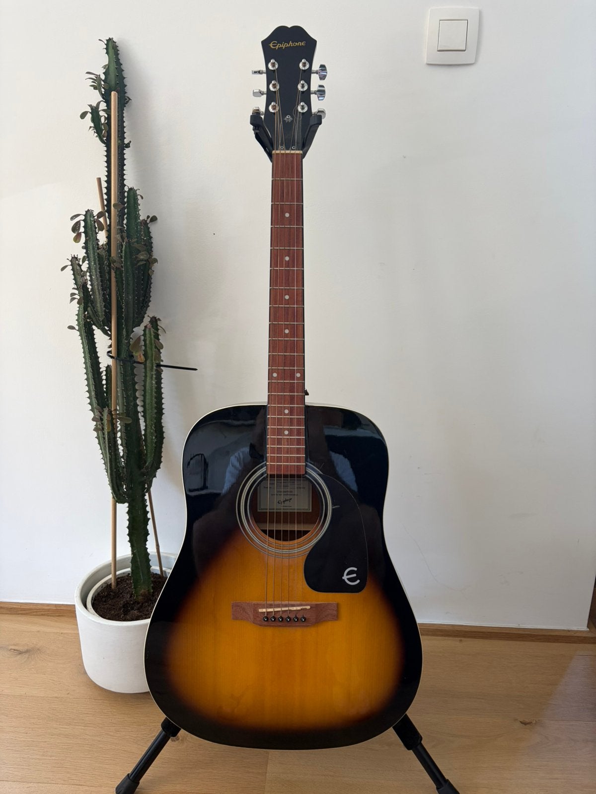 Epiphone Akoestische gitaar, Ophalen, Zo goed als nieuw