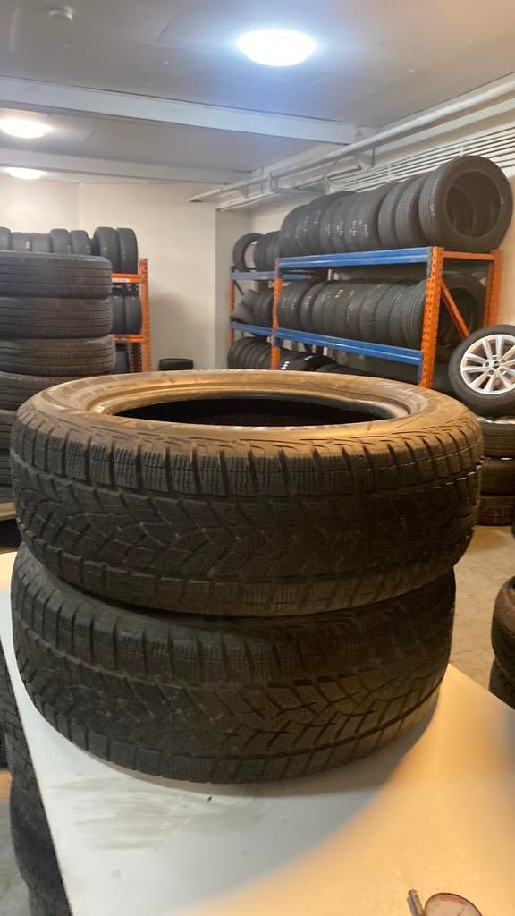 225/60/18-104v merk goodyear winter per stuk 50 eur, Ophalen, Zo goed als nieuw