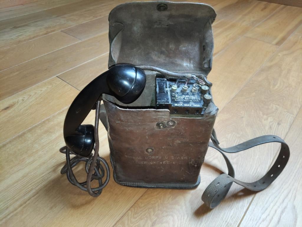 Field Telephone EE-8-B 1944, Moisture & Fungus Treated 1945, Ophalen of Verzenden