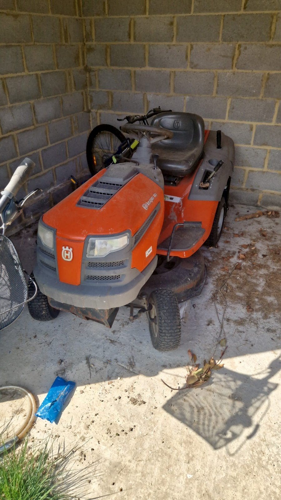 tracteur tondeuse husqvarna cth 126, Enlèvement, Comme neuf, Husqvarna, Bac de ramassage
