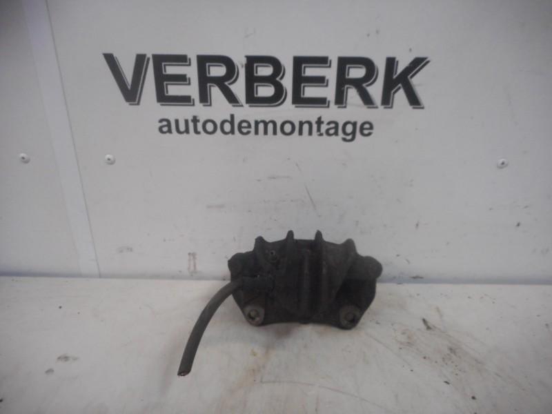 ETRIER DE FREIN AVANT GAUCHE Volvo 440 (01-1988/12-1996), Utilisé, Volvo