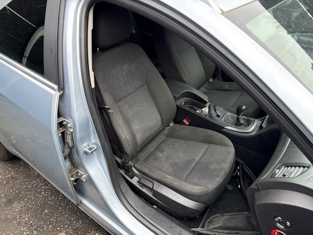 STOEL RECHTS VOOR Opel Insignia Sports Tourer, Auto-onderdelen, Gebruikt, Opel, Opel Automobile GmbH, Kontakt-opel@opel.com
