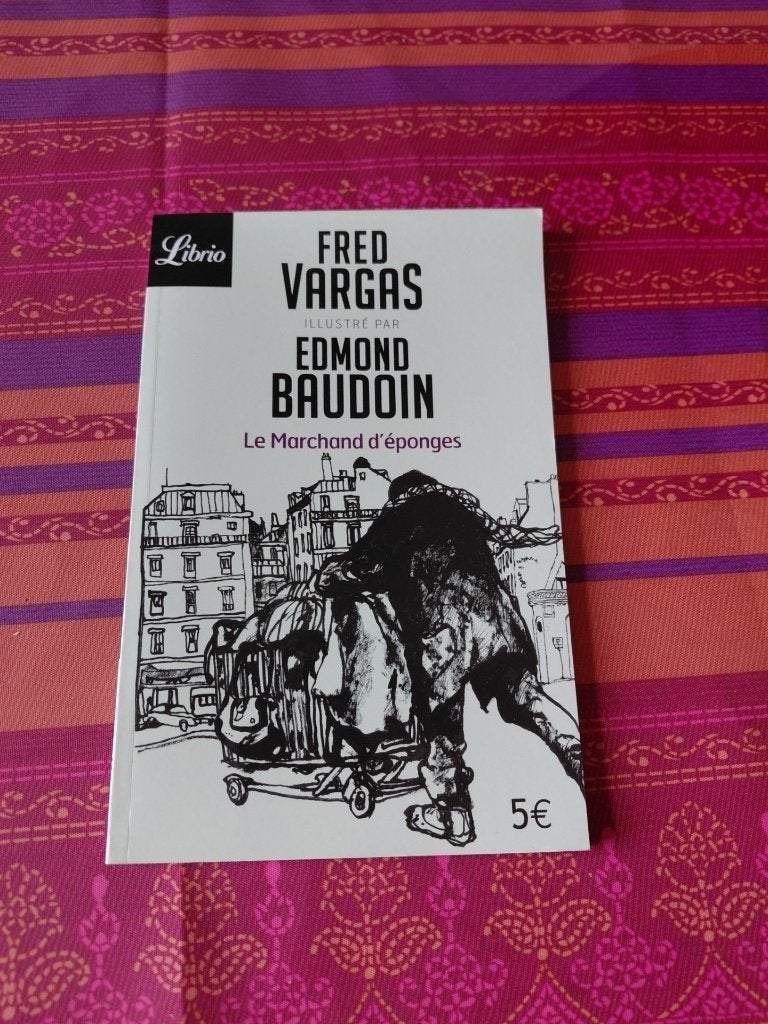 Fred Vargas - Le marchand d'éponges, Boeken, Ophalen of Verzenden, Zo goed als nieuw, Fred Vargas