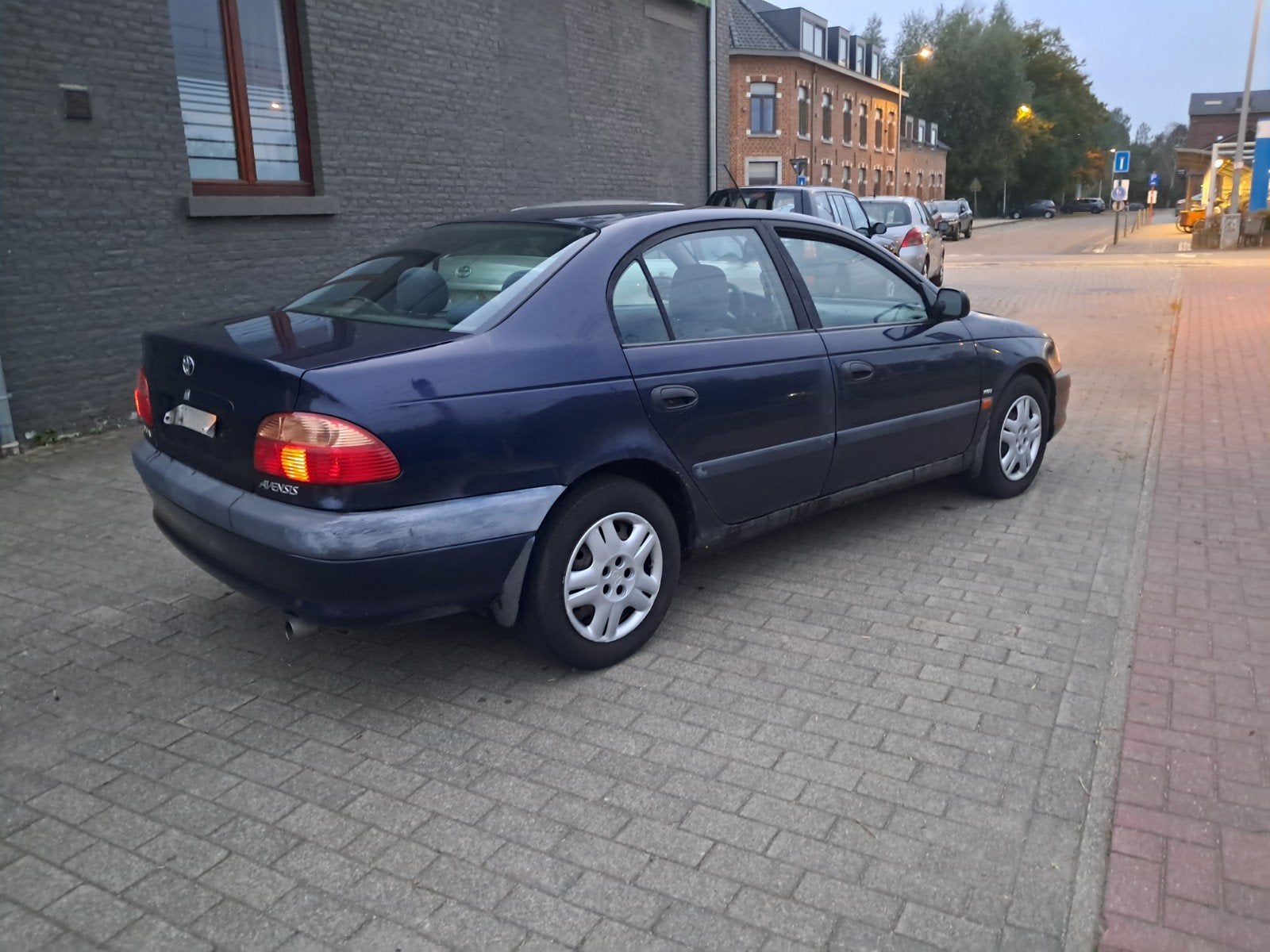 avensis 1.6 vvti  airco, Autos, 75 kW, Achat, 4 portes, Boîte manuelle