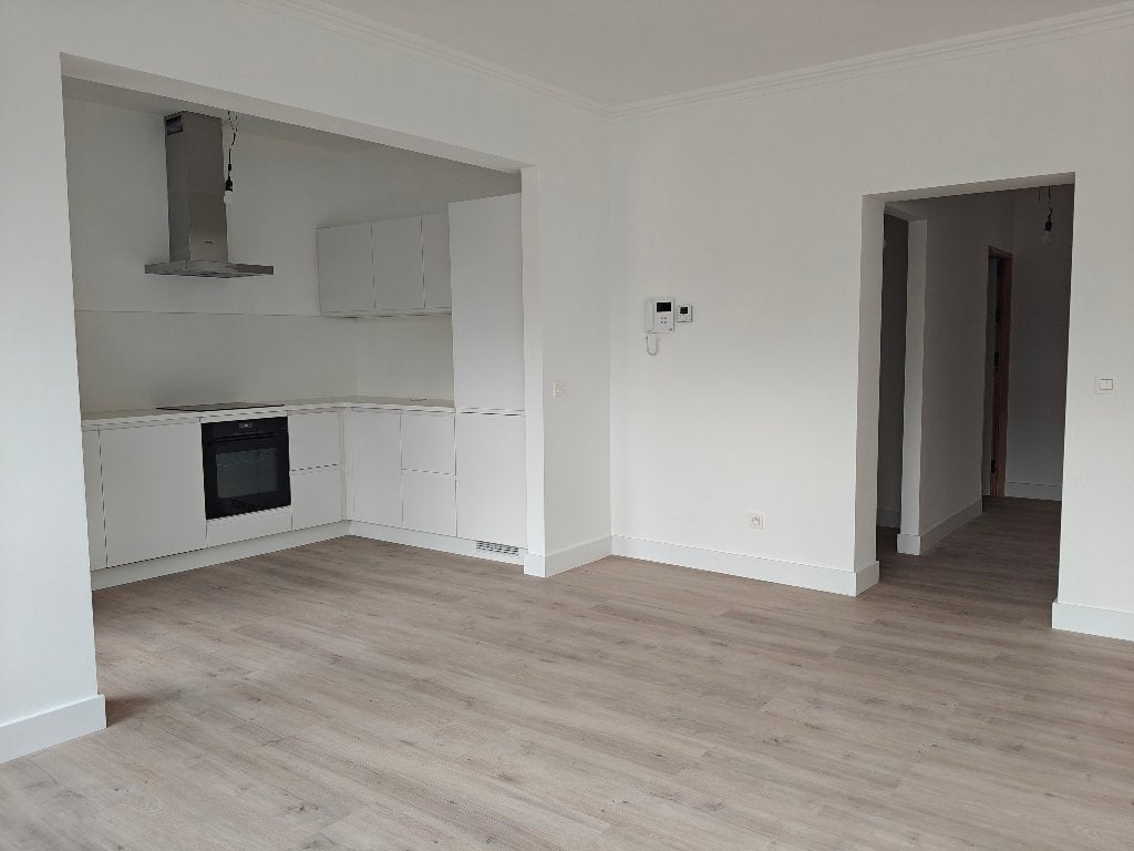Appartement in centrum Sint-Niklaas (Drie slaapkamers), 50 m² of meer, Provincie Oost-Vlaanderen