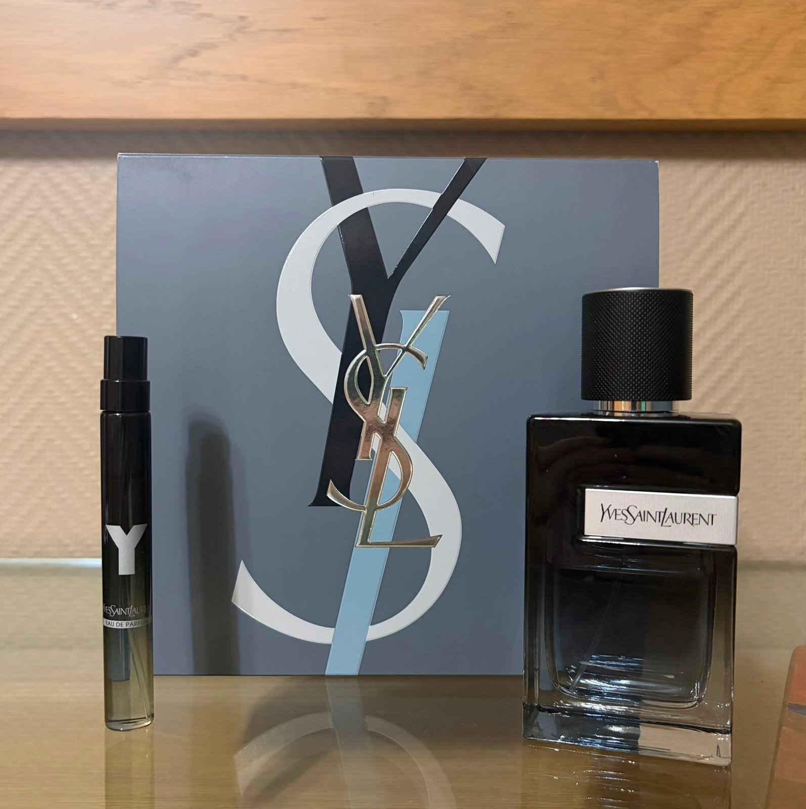 Parfum Y Yves Saint Laurent (coffret), Bijoux, Sacs & Beauté, Beauté | Parfums, Enlèvement, Comme neuf