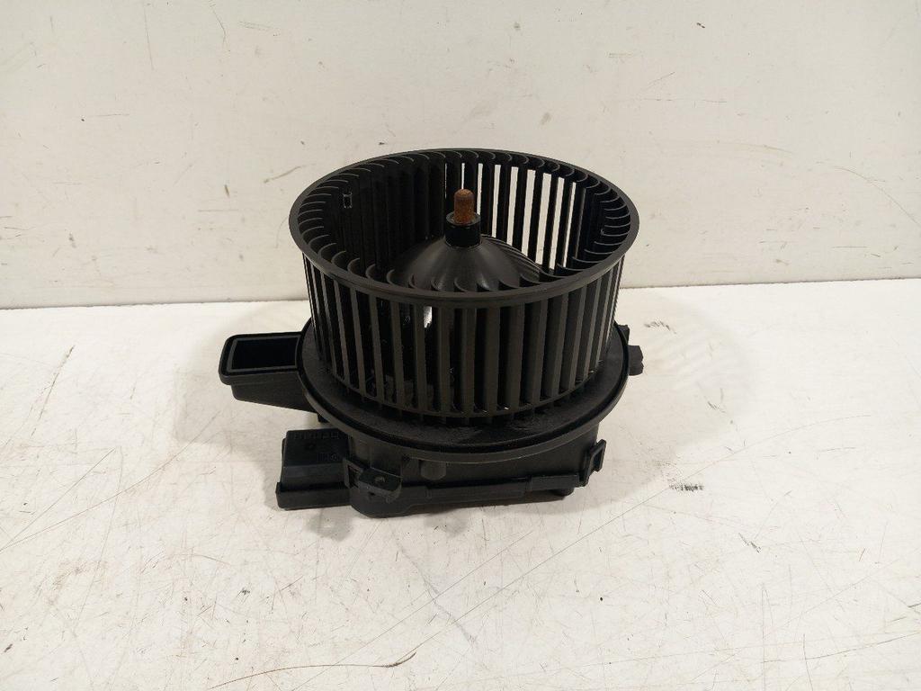 Kachel ventilator motor Audi SQ5, Auto-onderdelen, Onderdelen@venauto.nl, Van der Ven Autorecycling B.V., Gebruikt, Ettenseweg 76, 4706 PB Roosendaal, The Netherlands