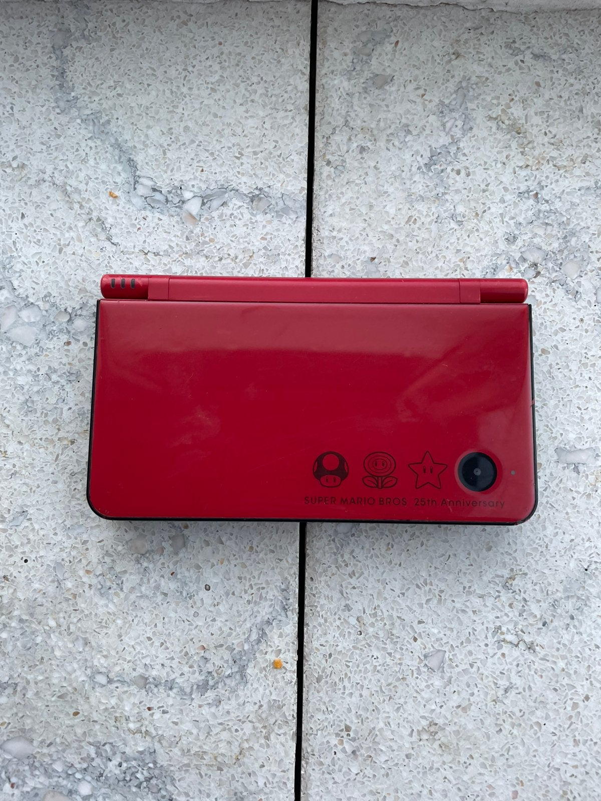 Nintendo DSi XL Red Mario. 25th Anniversary Limited Edition, Games en Spelcomputers, Ophalen of Verzenden, Gebruikt, Dsi