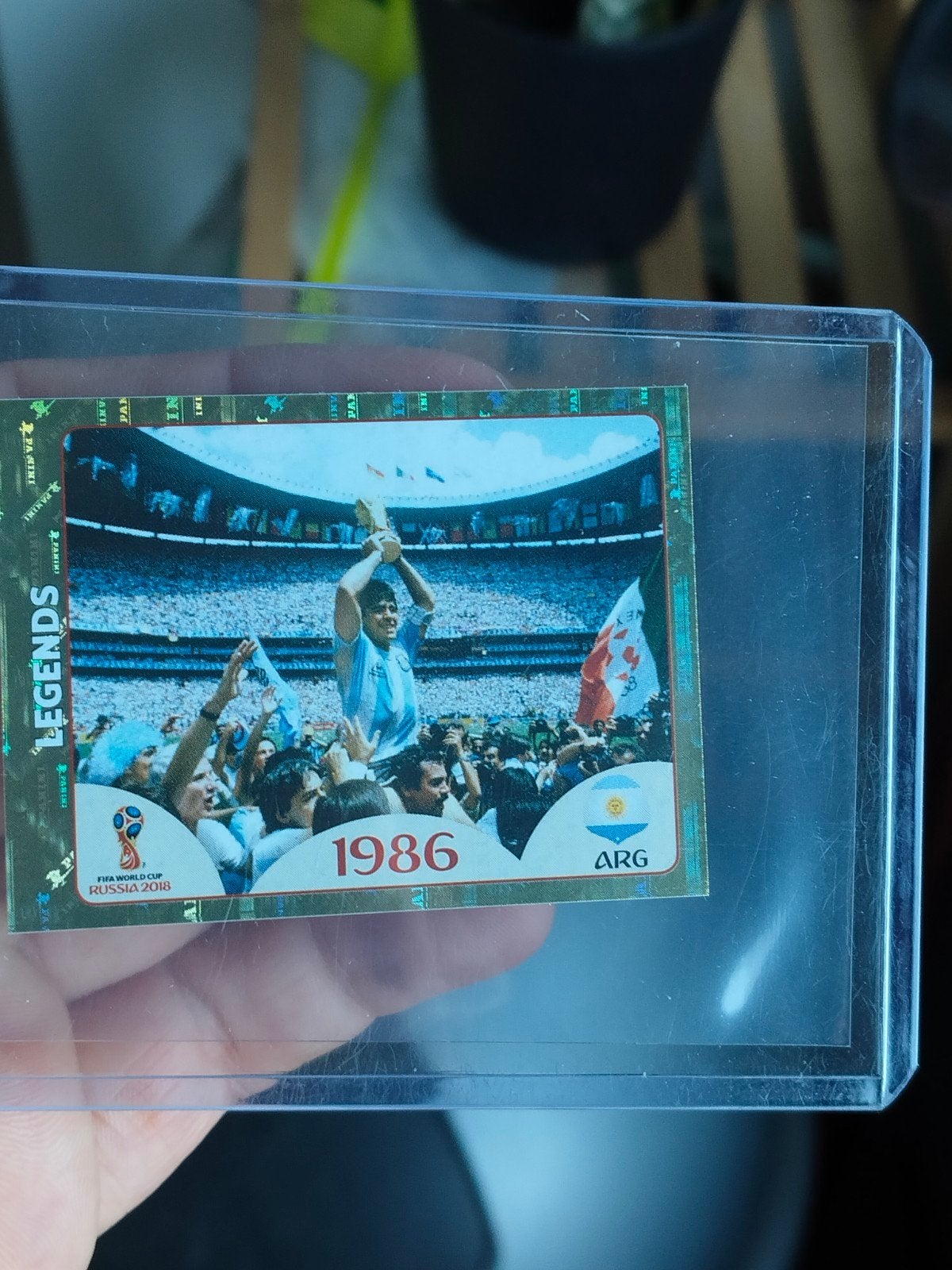 Panini sticker WK 2018 nr 664 Diego Maradona legend, Ophalen of Verzenden, Sticker