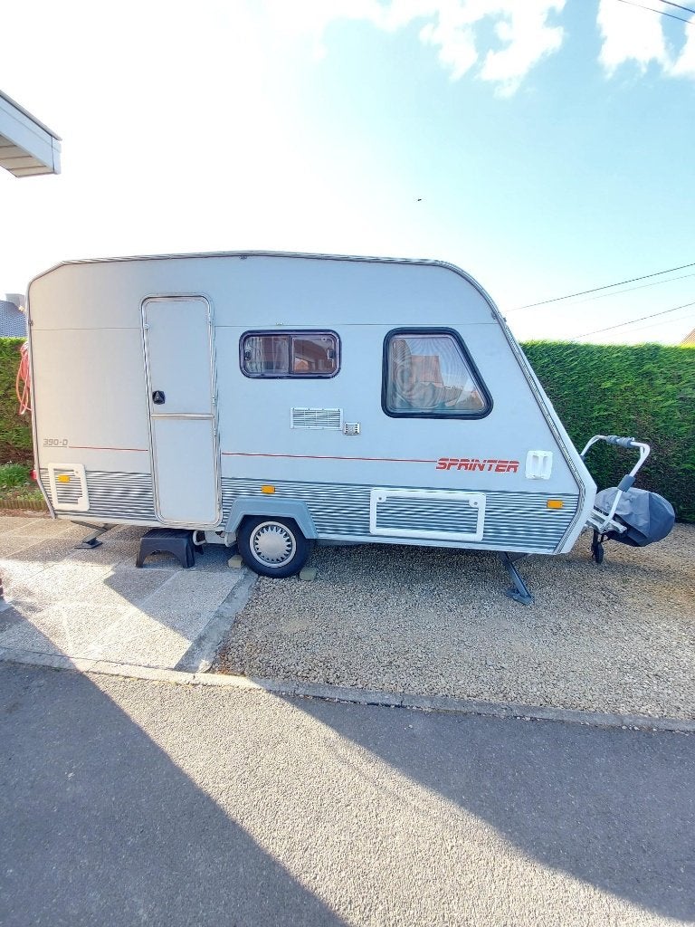 Caravan, Caravans en Kamperen, Caravans, Particulier, Tot en met 4, Dwarsbed, Koelkast