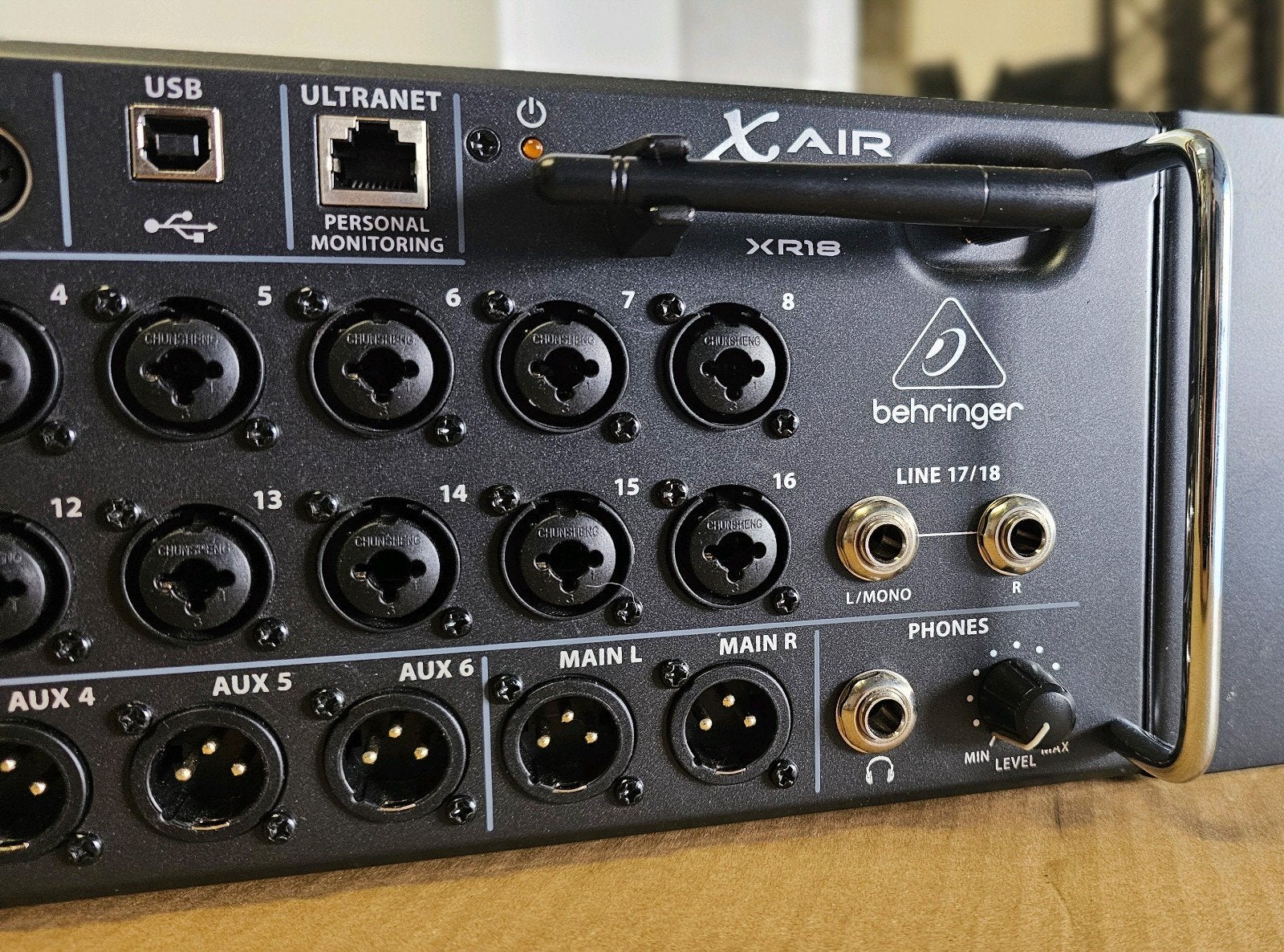 XR18 - behringer, Muziek en Instrumenten, Ophalen, Zo goed als nieuw, 10 tot 20 kanalen, Microfooningang