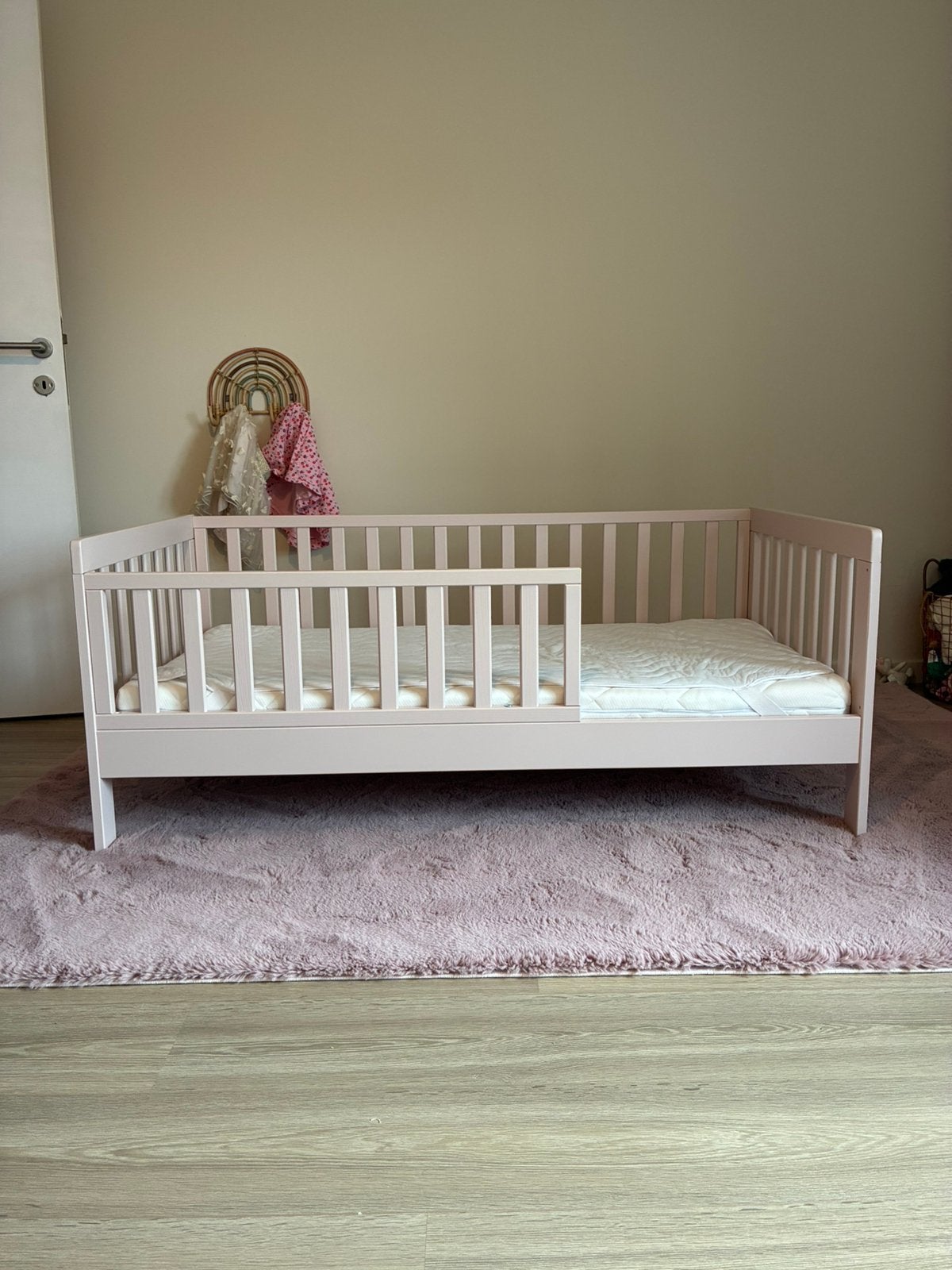 Peuterbed 140x70 cm van Petite Amélie, Kinderen en Baby's, Ophalen, Gebruikt, 70 tot 85 cm, 140 tot 160 cm