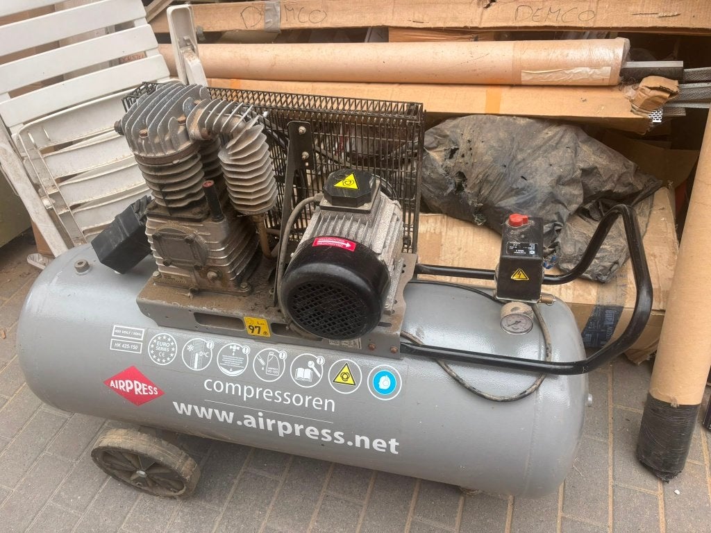 Compresseur Airpress 150 litres 400V, 400 à 800 litres/min, Enlèvement, Utilisé, 100 litres ou plus