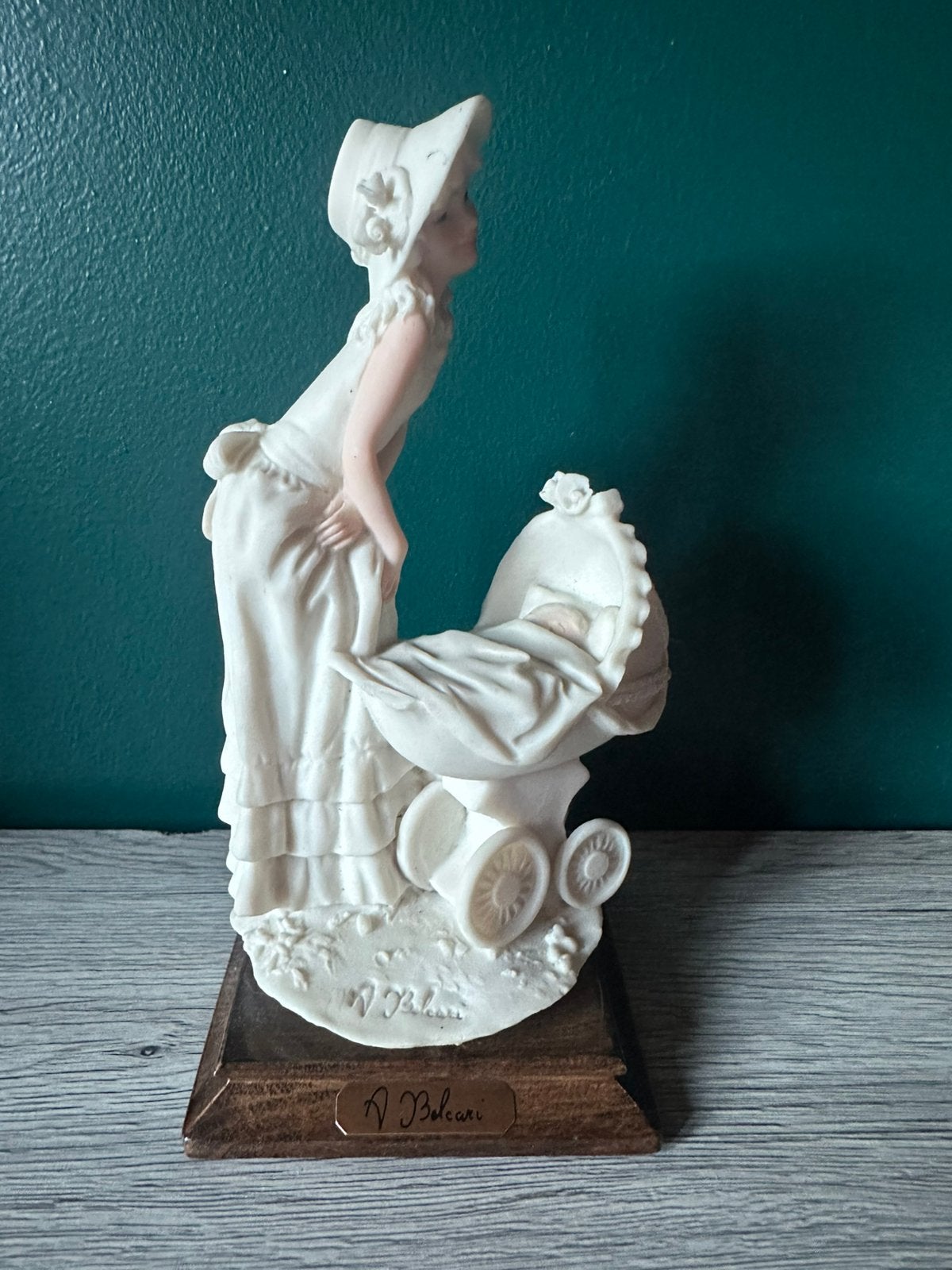 Statue italienne en albâtre -A. Belcari — Fabriqué en Italie, Collections, Statues & Figurines, Comme neuf, Enlèvement ou Envoi