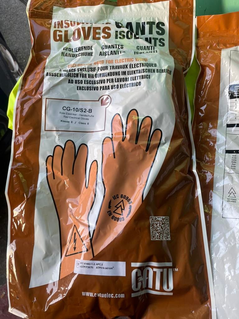 1000v handschoenen, Enlèvement