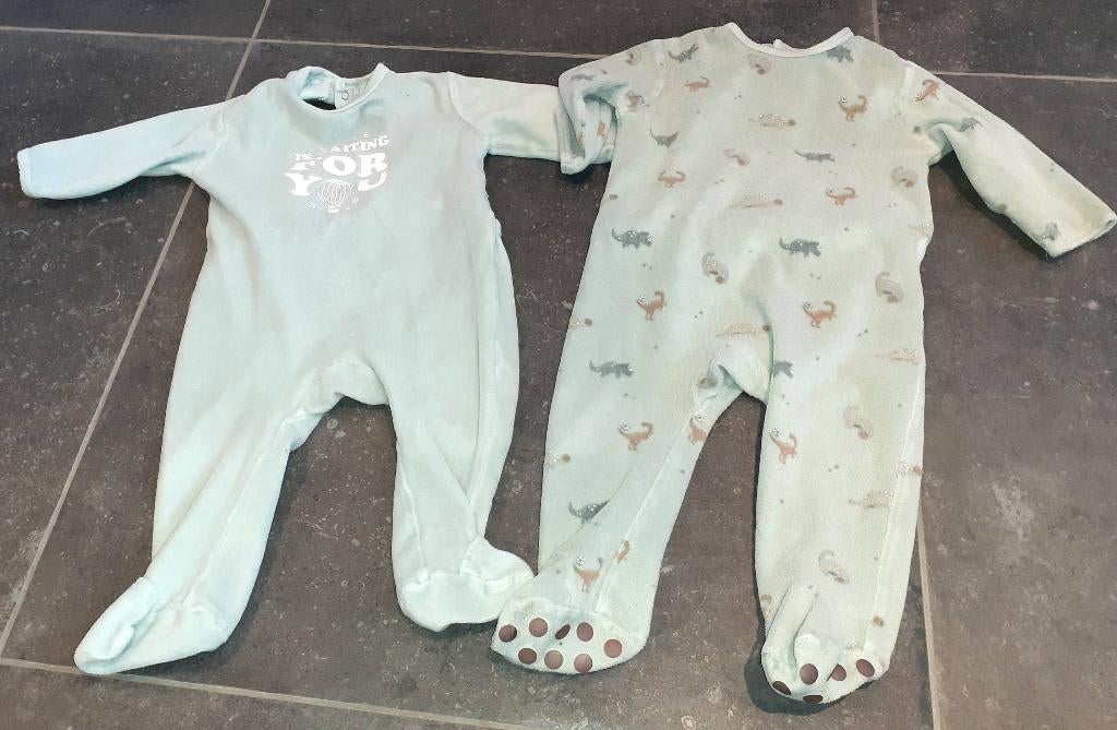 Baby 2 warme groene pyjama's Kiabi 74, Enlèvement ou Envoi, Neuf, Garçon ou Fille, Vêtements de nuit ou Sous-vêtements