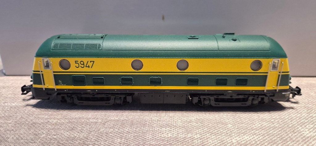 Märklin 37277 NMBS SNCB Dieselloc 5947 NIEUW!!!, Neuf, Enlèvement ou Envoi, Courant alternatif, Locomotive