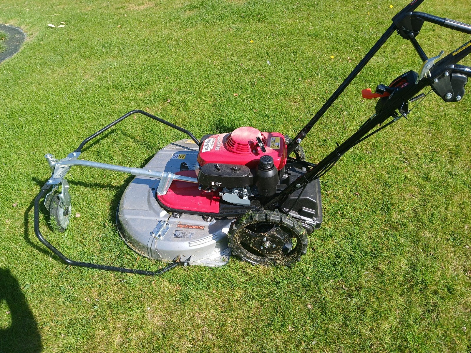 Hoograsmaaie honda um 616 TE HUUR, Enlèvement