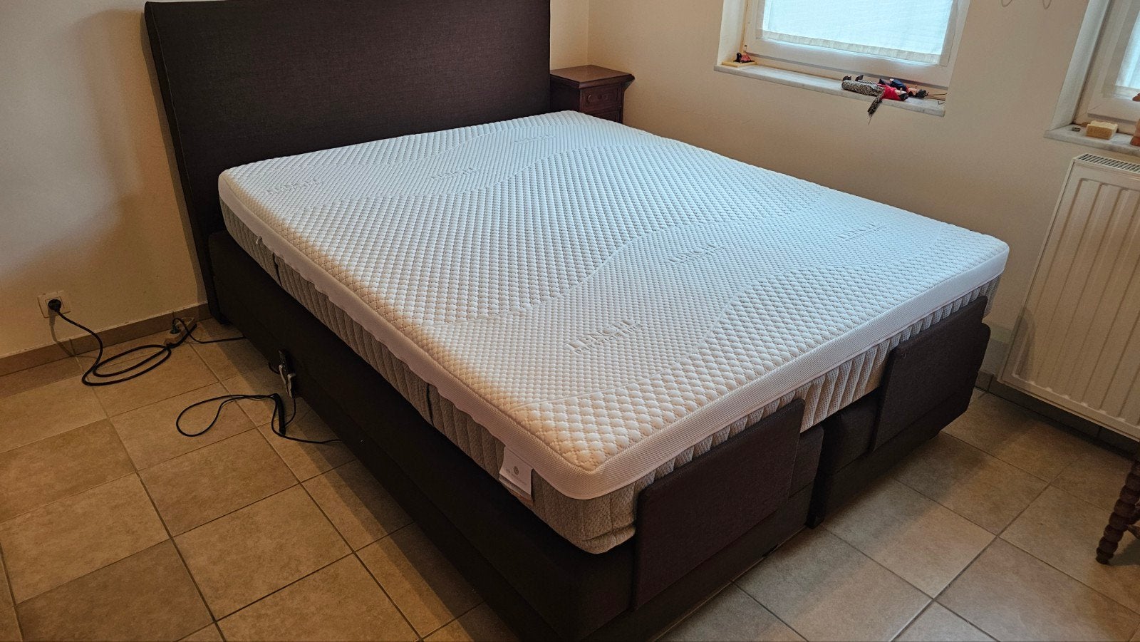 Boxspring électrique comme neuf., Ophalen