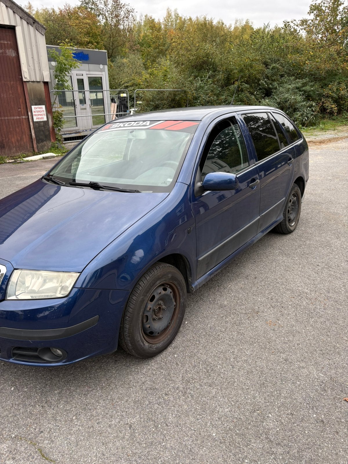 Skoda fabia 1.4essence 2006 pret a immatriculer avec carpass, Auto's, Stof, Zwart, Blauw, Mistlampen