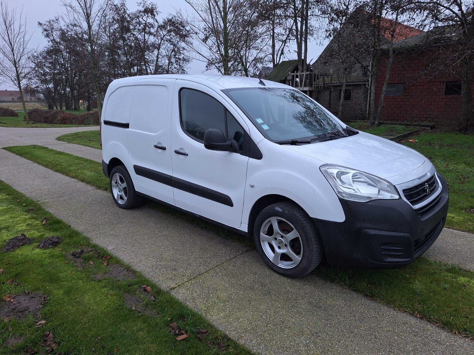 Peugeot partner 1.6hdi, Auto's, Euro 6, 5 deurs, Parkeersensor, Te koop