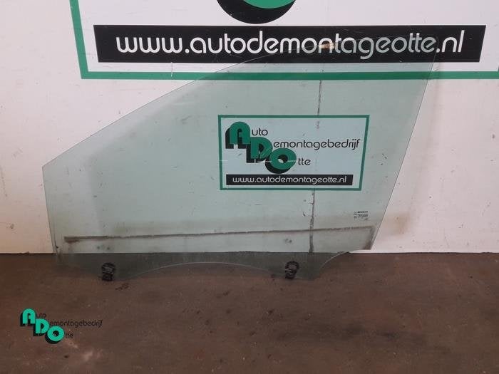 Vitre portière 4portes avant gauche d'un Renault Clio (Clio, Renault, -, 3 mois de garantie, Utilisé