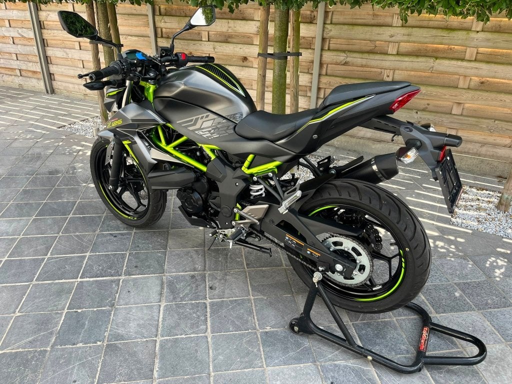 kawasaki z-125 r**1015KM!**3/2025 *LeoVince carbon uitlaat*, ABS, Entreprise, Permis Moto A1 minimum, Neuf