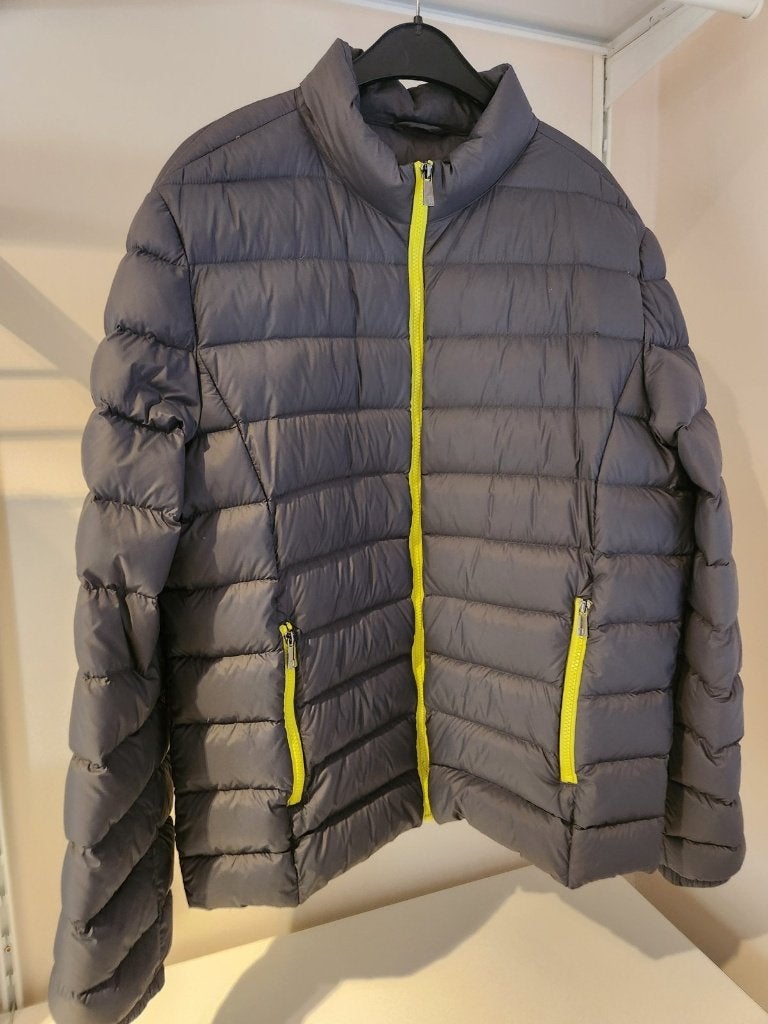 Trussardi Jeans lichte donsjas antraciet, maat 56 (XXL), Maat 56/58 (XL), Ophalen of Verzenden, Zo goed als nieuw, Grijs