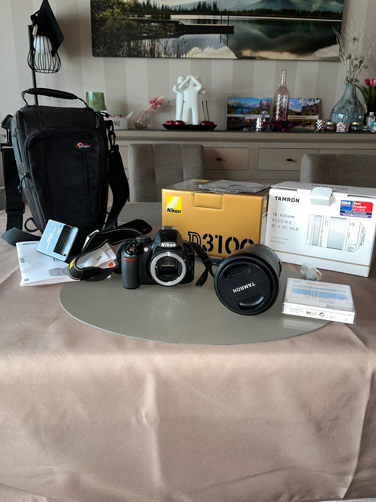 Nikon D3100 et objectif Tamron 18-400 avec étui de transport, Enlèvement ou Envoi, Comme neuf, Chargeur, Nikon