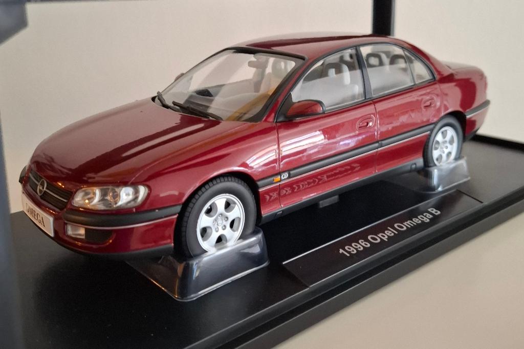 Opel Omega B -1996-, Hobby en Vrije tijd, Modelauto's | 1:18, Verzenden, Nieuw, Auto, Overige merken