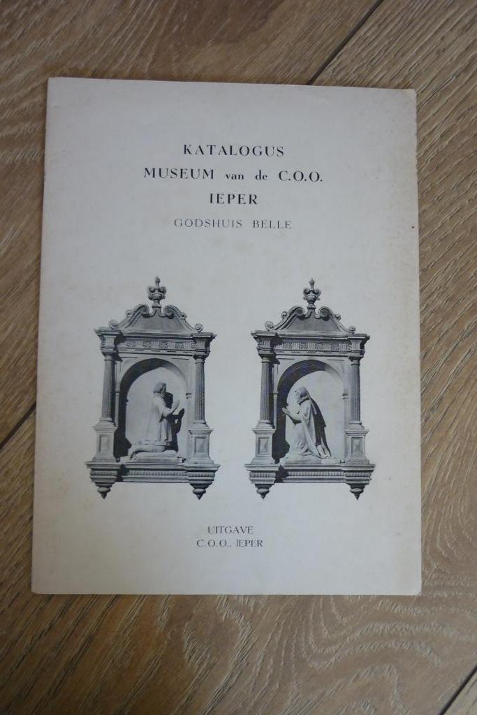 Katalogus museum van de C.O.O. Ieper, Ophalen of Verzenden, Gelezen