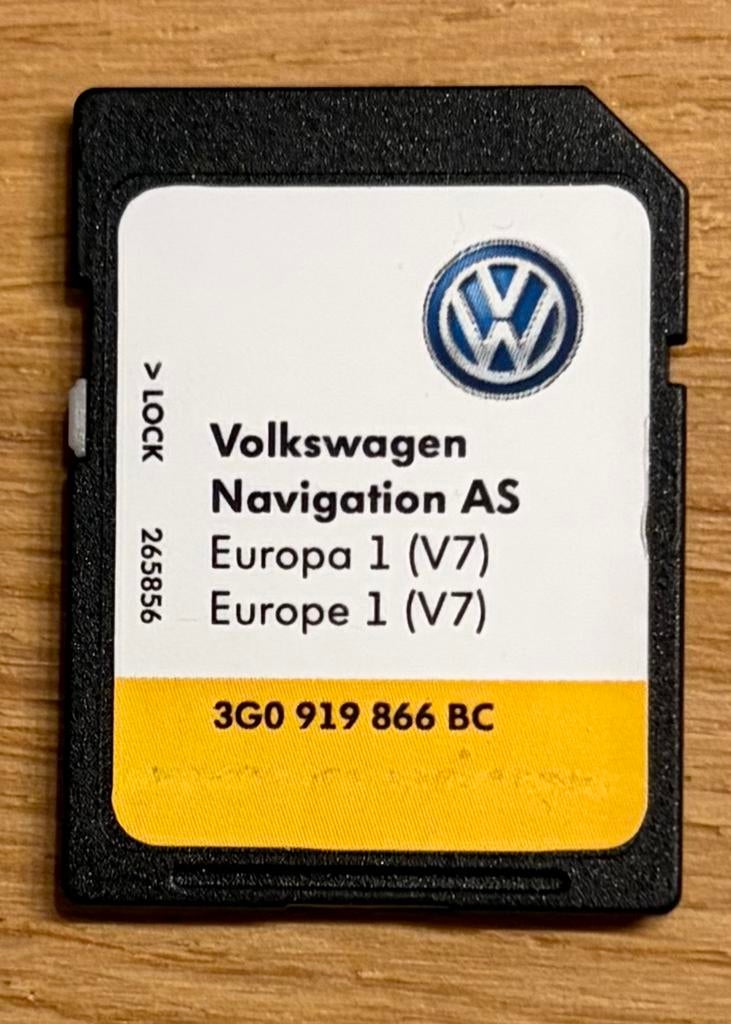 Volkswagen navigatie SD-kaart Europa V7, Ophalen of Verzenden, Zo goed als nieuw, Landkaarten
