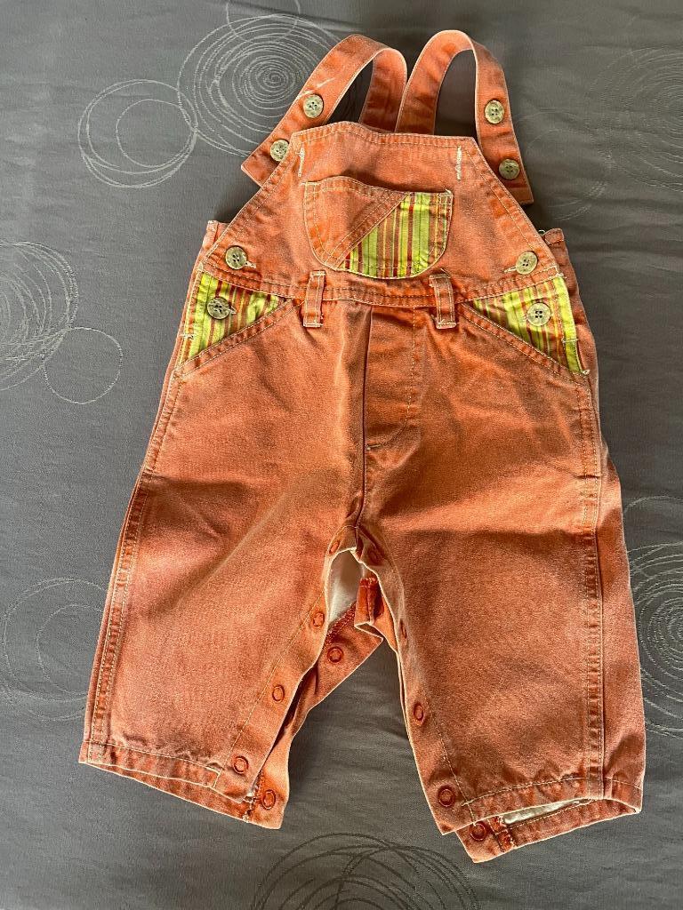 Oranje en gestreepte salopette jeans Mt 68 Zgan, Ophalen, Zo goed als nieuw, Jongetje of Meisje, Broekje