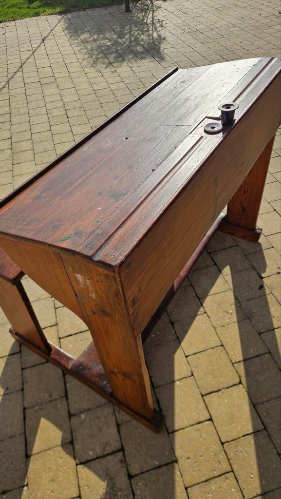 Antiek school bureau lessenaar, Ophalen