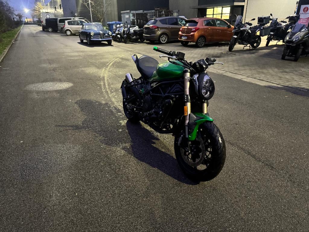 Benelli 752, 750 cc, 2 cilinders, Bedrijf, Sport