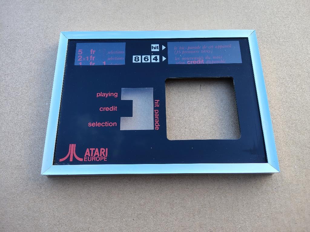 Toetsenbord Omlijsting/ Jupiter/ Atari 108 (1977) jukebox, Envoi