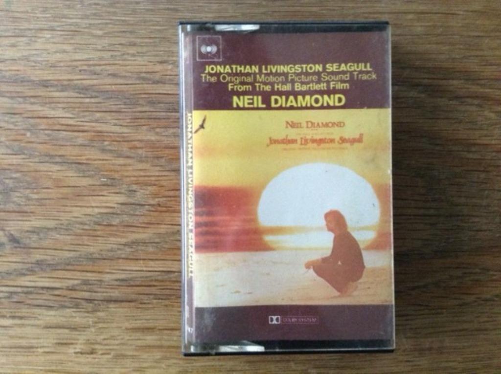 muziekcassette neil diamond, Cd's en Dvd's, Cassettebandjes, Ophalen of Verzenden, Filmmuziek en Soundtracks, 1 bandje, Origineel