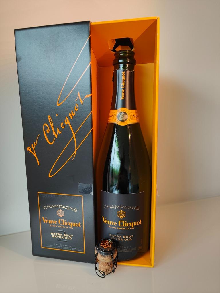Veuve Clicquot Brut Extra Brut , Extra Old , Geschenkverpk(2, Ophalen of Verzenden, Gebruikt, Verpakking