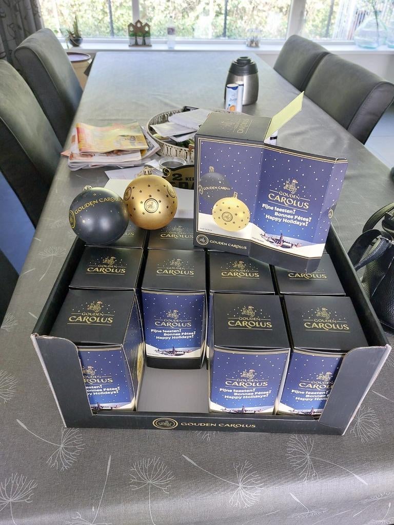 Gouden carolus kerstballen, Enlèvement ou Envoi