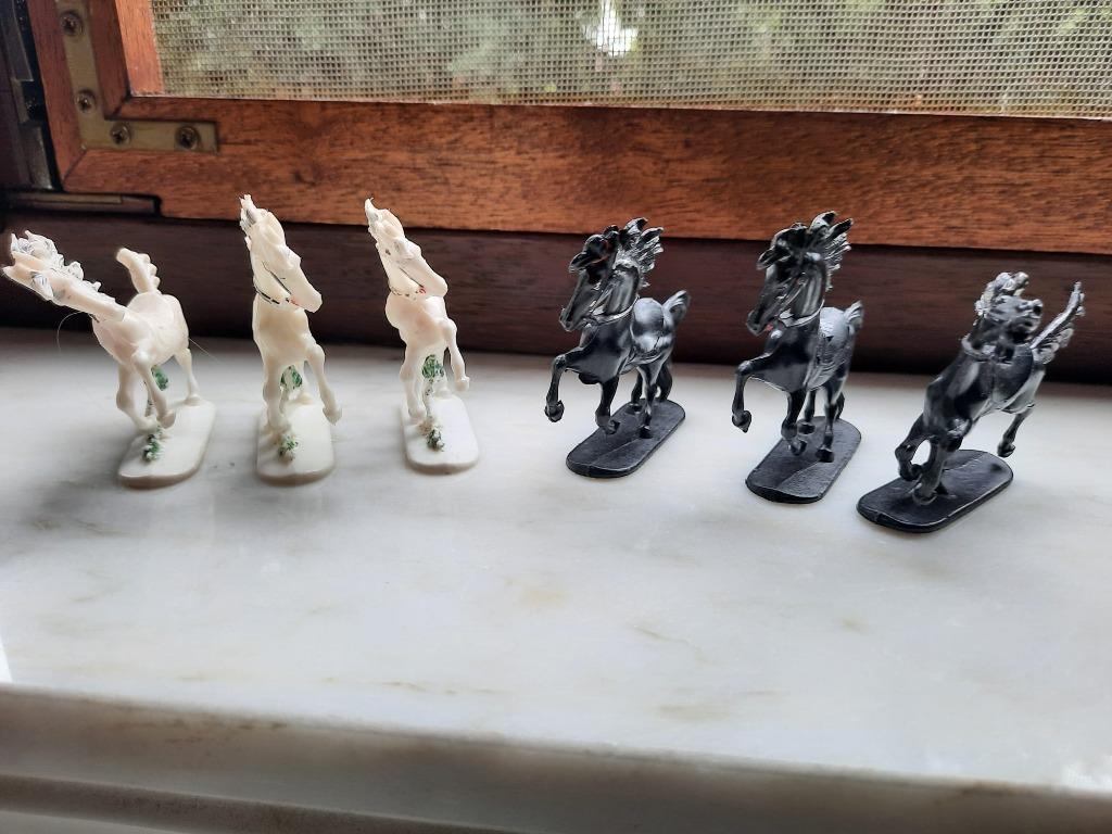 Unieke Vintage Plastic Paardjes - Jaren '70/'80 - Made in W., Antiquités & Art, Antiquités | Jouets, Enlèvement