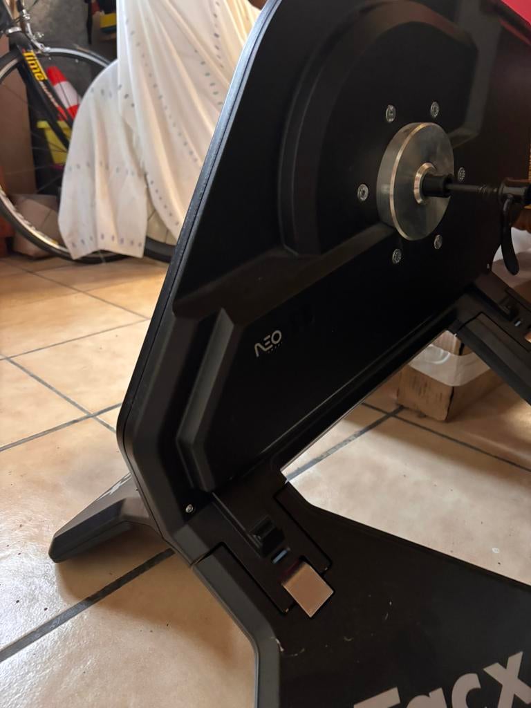 Tacx Neo bike indoor trainer, Ophalen, Zo goed als nieuw
