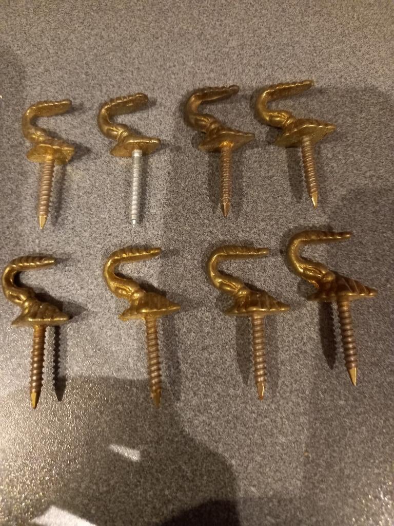 Krammen  en of haakjes., Doe-het-zelf en Bouw, Ophalen of Verzenden, Gebruikt, Minder dan 50 mm, Pluggen
