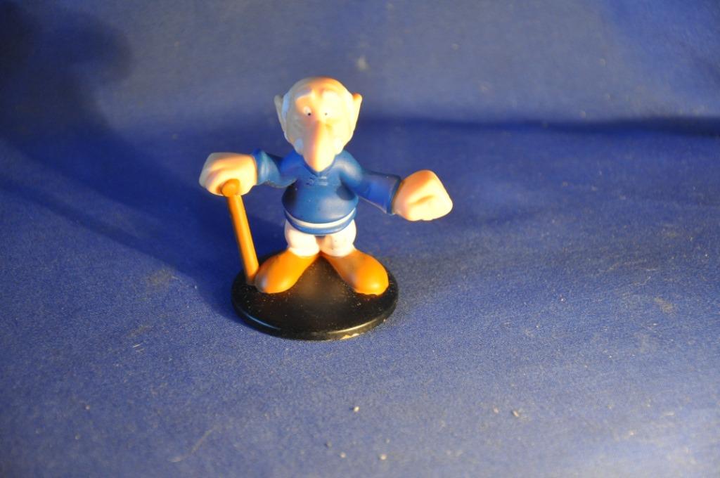 figurine agecononix de la bd asterix (3), Enlèvement ou Envoi, Astérix et Obélix, Comme neuf, Statue ou Figurine