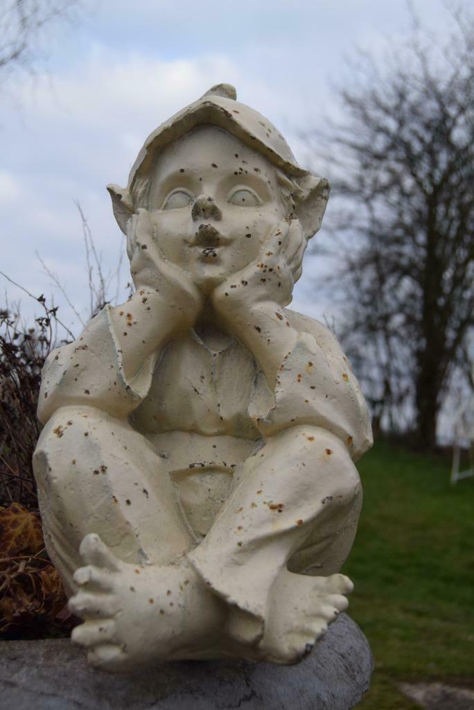 Grand lutin ,farfadet,gnome en fonte patinée, Enlèvement, Comme neuf, Autres matériaux, Nain de jardin