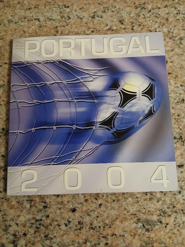 Set de monnaies en euro Portugal + médaille argent 500/1000, Enlèvement ou Envoi, Argent, Portugal, 2 euros